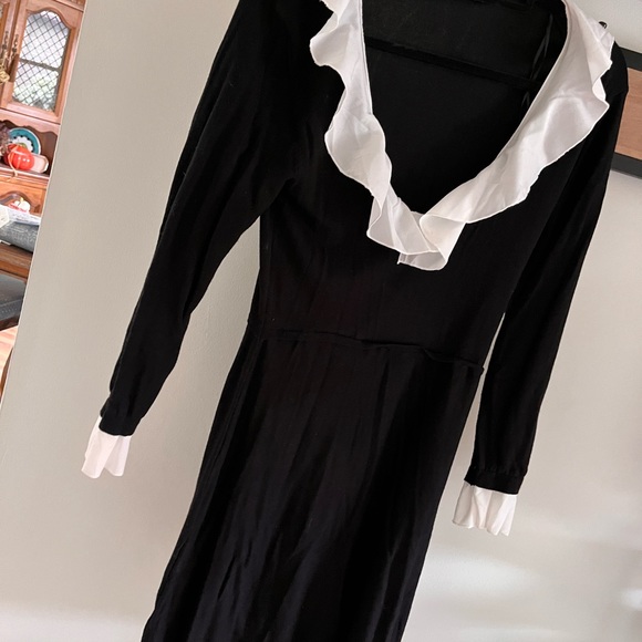 Zara Black + White Contrasting Ruffle Knit Dress Sz. L - Picture 6 of 9